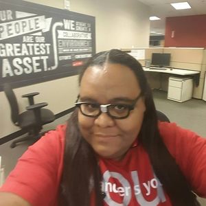 Meet your Posher, Andrea
